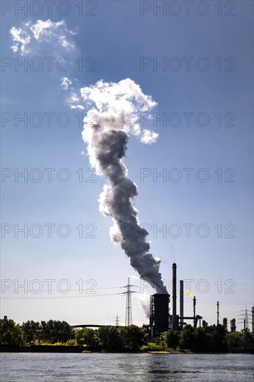 Huettenwerke Krupp Mannesmann, HKM, coking plant steam cloud, Rhine, Duisburg, North Rhine-Westphalia, North Rhine-Westphalia, Germany, Europe