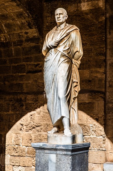 Inner courtyard surrounded by arcades with statues from Hellenistic and Roman times, Grand Masters Palace built in the 14th century by the Johnnite Order, fortress and palace for the Grand Master, UNESCO World Heritage Site, Old Town, Rhodes Town, Greece, Europe