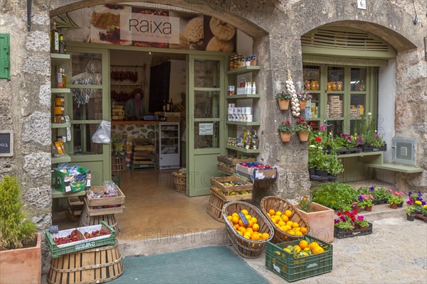 Shop in Valldemossa, Majorca, Balearic Islands, Spain, Europe