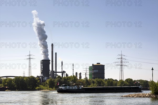 Huettenwerke Krupp Mannesmann, HKM, coking plant steam cloud, Rhine, Duisburg, North Rhine-Westphalia, North Rhine-Westphalia, Germany, Europe