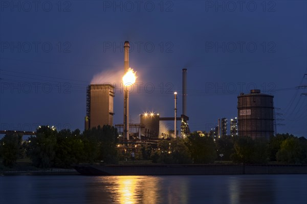 Huettenwerke Krupp Mannesmann, HKM, steam cloud coking plant, gas flare, Rhine, night shot, Duisburg, North Rhine-Westphalia, North Rhine-Westphalia, Germany, Europe