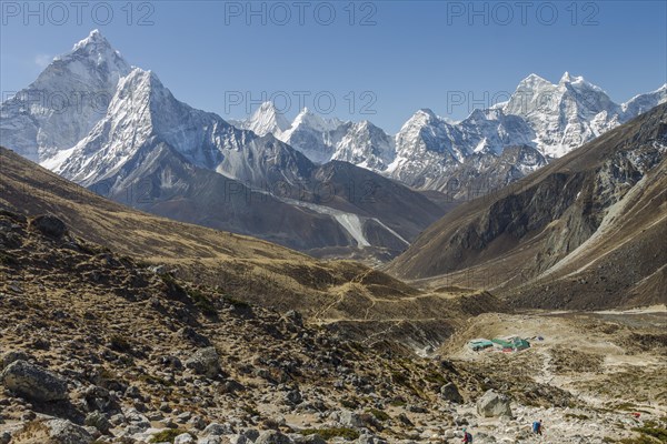 Looking back from the steep approach of Thokla on the way to the Everest Base Camp