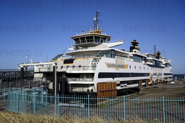 Ferry between Den Helder and Texel, berth in the harbour on Texel, island of Texel, North Sea, North Holland, Netherlands