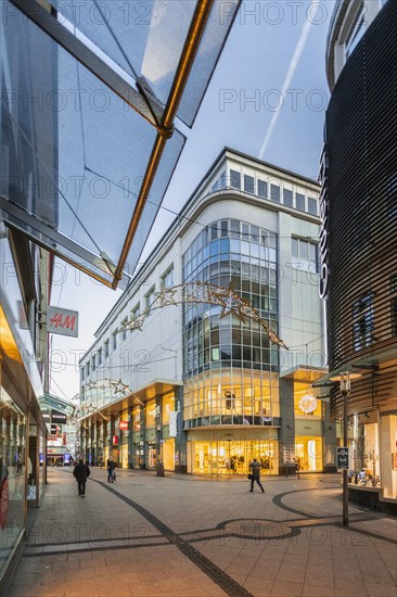 Essen city centre in the Corona crisis, Limbecker Strasse pedestrian zone, Essen, North Rhine-Westphalia, Germany, Europe