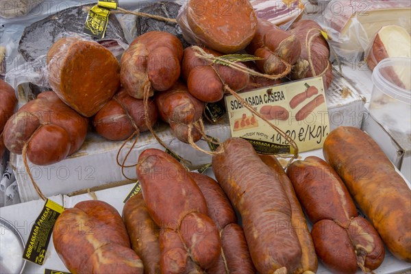 Weekly market, market stall with the typical sausage Sobrasada, Sobrasada de Majorca, Alcudia, Majorca, Balearic Islands, Spain, Europe