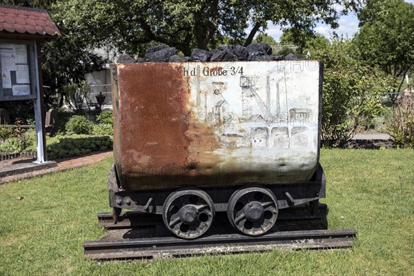 Haulage wagon - the lorry - as a monument in an allotment garden colony, typically Ruhegbiet, Herne, North Rhine-Westphalia, North Rhine-Westphalia, Germany, Europe