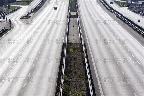 Empty lanes on A8 motorway, exit restrictions due to Corona cause empty roads, Stuttgart, Baden-Wuerttemberg, Germany, Europe