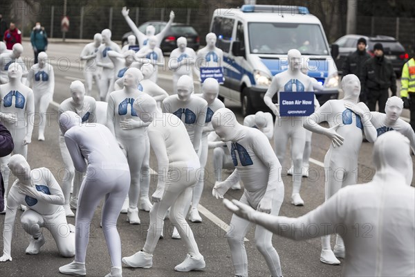 Protest of the environmental organisation Greenpeace, on the Bundesstrasse 14 40 activists demand better air quality, the Neckartor is considered the most polluted street in Germany with high levels of particulate matter, climate change, Stuttgart Baden-Wuerttemberg, Germany, Europe