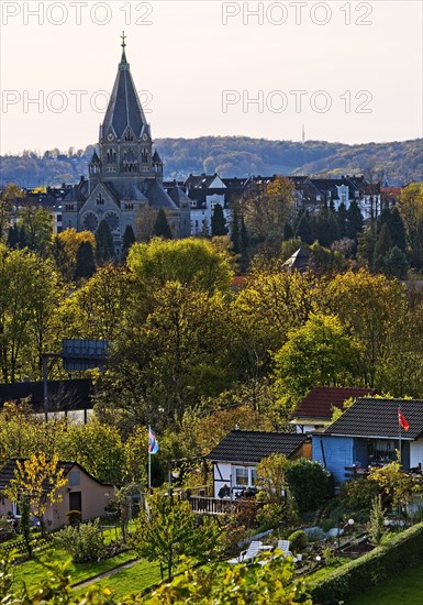Nordstadt allotment garden association, A46 motorway and Elberfeld-Nord cemetery church, Wuppertal, Bergisches Land, North Rhine-Westphalia, Germany, Europe