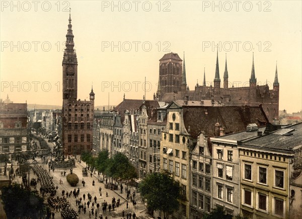 Langer Mrkt and courthouse in Gdansk