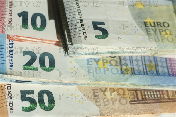 Various euro notes