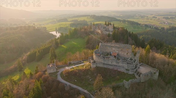 Video of the approach to the Eisenberg castle ruins at sunset