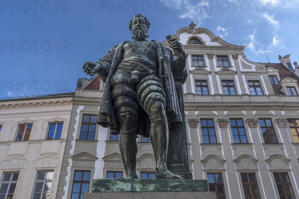 Monument to the merchant Hans Jakob Fugger