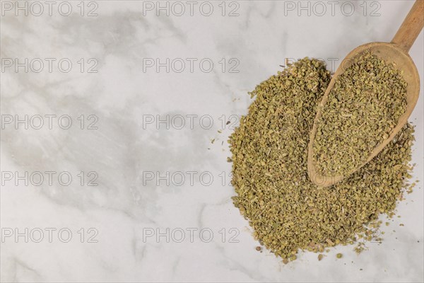 Dried oregano