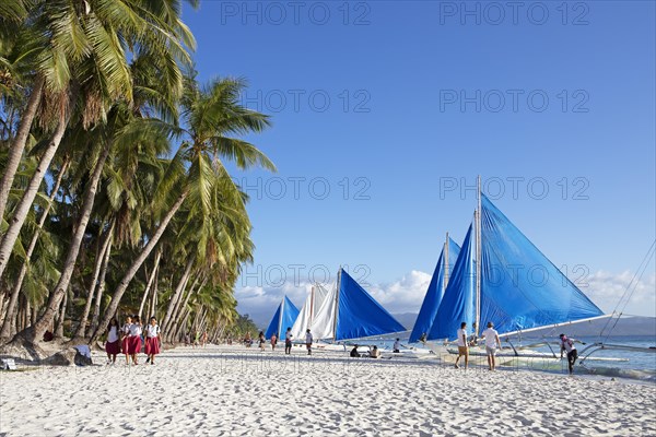 Traditional boats at White Beach