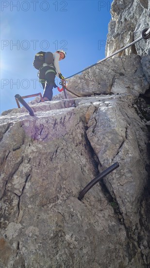 The crossing of the woman follows via ferrata on steel bars. Zugspitze massif