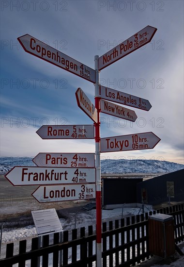 Signs inform about possible flight times to different