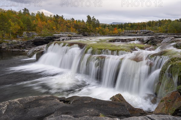 Valnesfossen in autumn