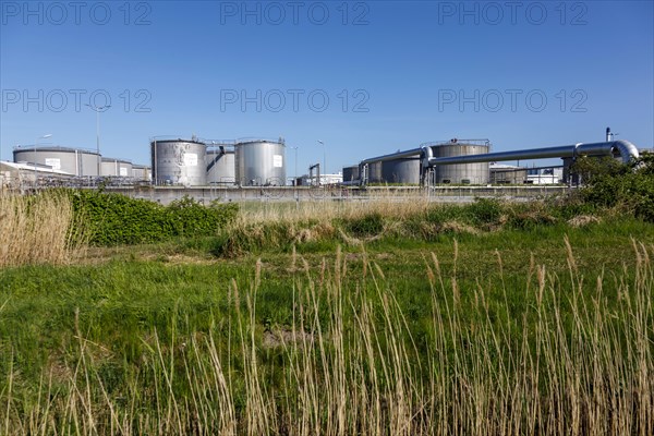 Brunsbuettel tank farm of the Heide refinery