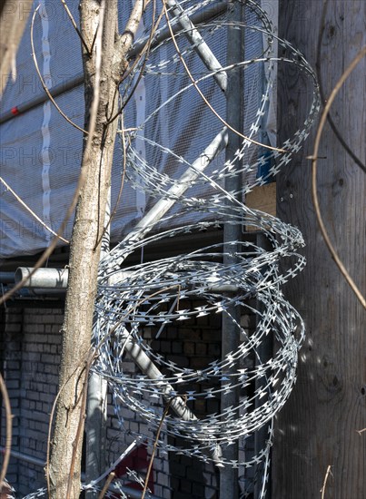 Barbed wire on scaffolding