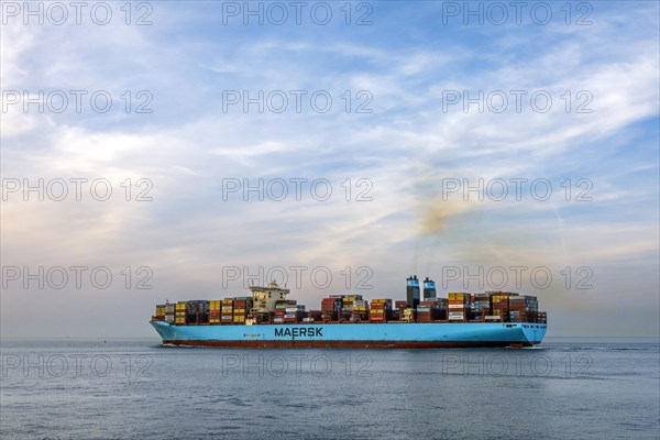 North Sea at the mouth of the Elbe in the evening