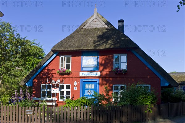 Thatched-roof house Schifferwiege in Wustrow Fischland