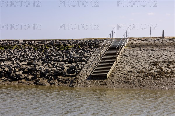 Everschopsiel harbour in North Frisia with outflowing water