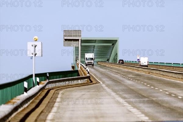 Traffic on the Brunsbuettel high bridge