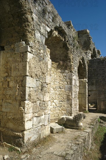 Bathhouse with lions