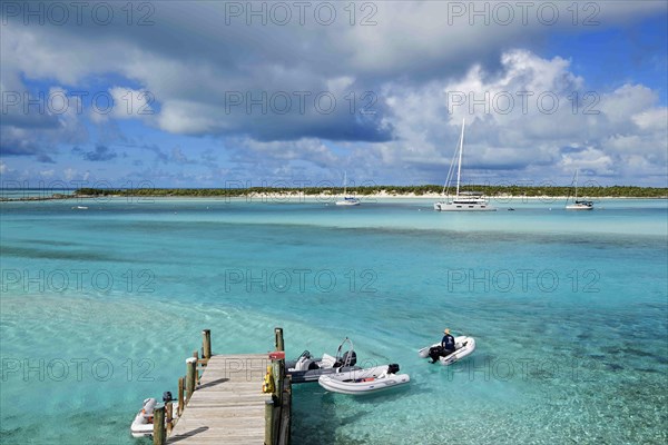 Warderick Wells jetty and letterbox