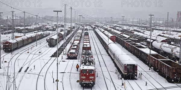 Train formation plant in the Vorhalle district in winter