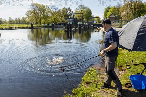 Angler at the Giselau Canal caught a bream