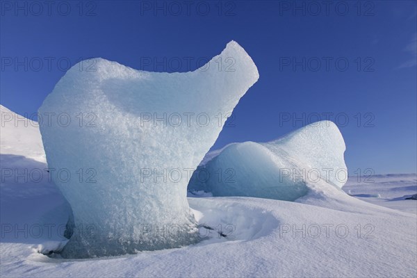 Ice formations in the Fjallsarlon Glacier Lagoon