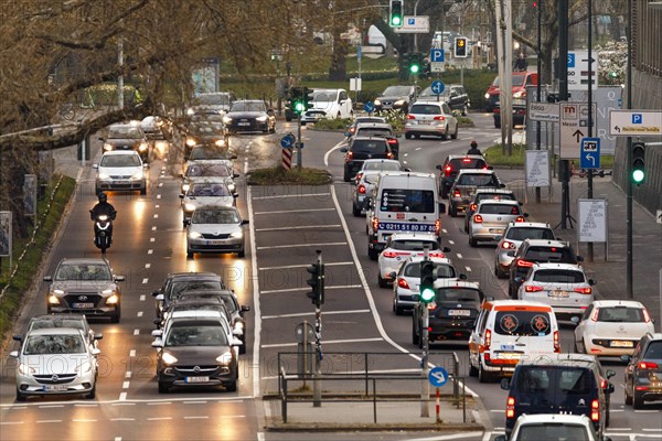 Rush hour in Duesseldorf city centre in the early morning