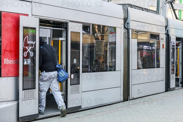 Rheinbahn tramway in VRR