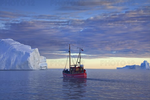 Tourist boat in the Kangia Icefjord