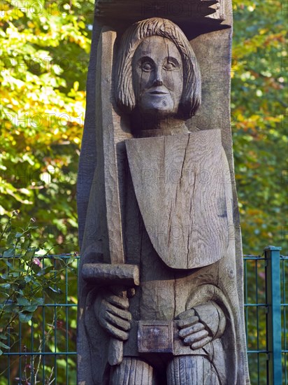 Bremen Lesum. Garden for the Blind in Knoops Park. Bremen Roland as a wooden sculpture