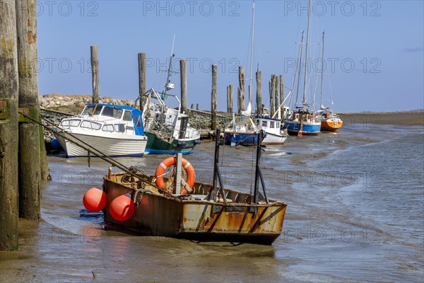 Everschopsiel harbour in North Frisia during outflowing water