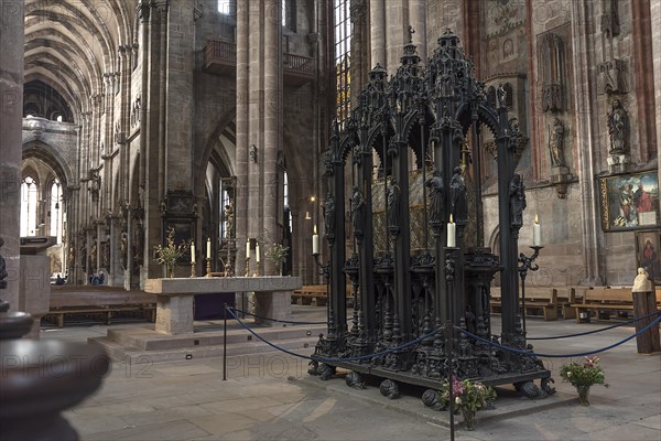 Tomb monument of St. Sebaldus by Peter fisherman created from 1507 to 1517