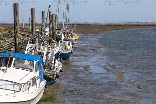 Everschopsiel harbour in North Frisia during outflowing water