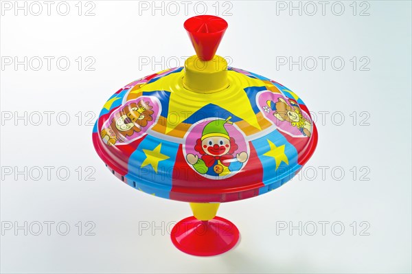 Stationary humming top