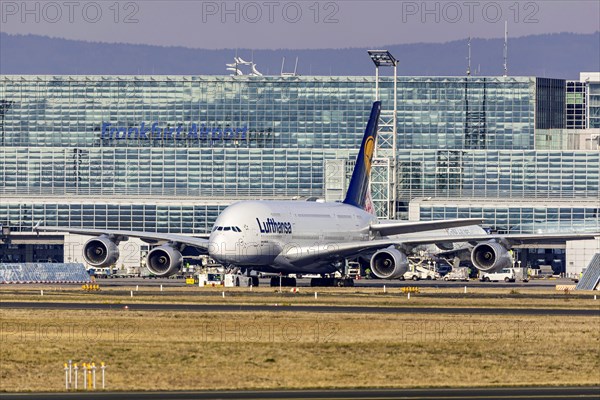 Lufthansa Airbus A380-800