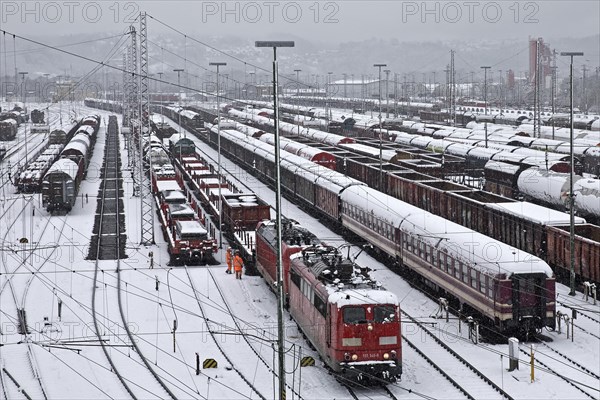 Train formation plant in the Vorhalle district in winter