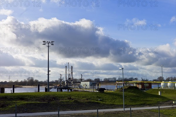 Tank farm in Farge