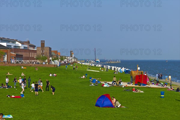 On the bathing beach in Wilhelmshaven