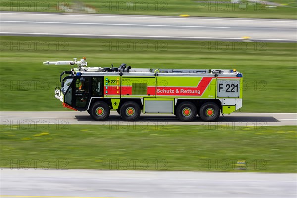 Airport fire brigade vehicle