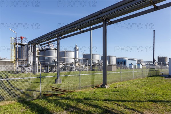 Brunsbuettel tank farm of the Heide refinery