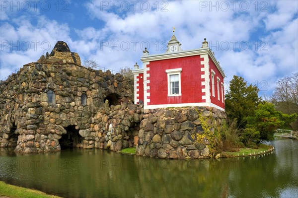 Stein Island with the Villa Hamilton