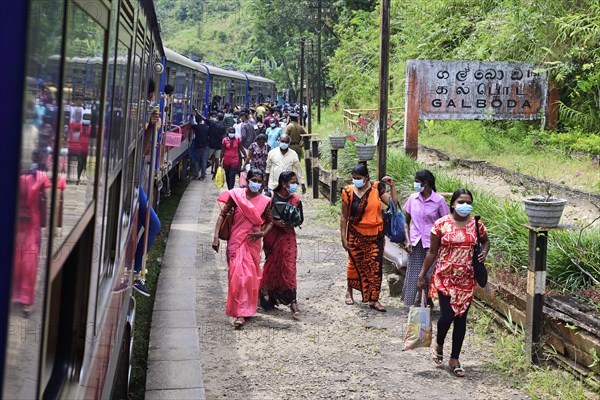 Train ride from Kandy to the mountains