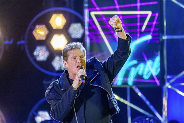 Singer David Hasselhoff performing on stage. 50 years of ZDF Hitparade